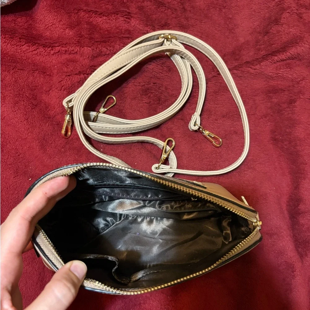 Kate Spade Zipper Crossbody in Nude Leather! - Picture 3 of 3